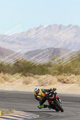 media/Nov-16-2025-Race Pace (Sun) [[8c5fa54630]]/Non Verified Riders (1st 20 Minutes)/2-Turn 10 (1010am)/